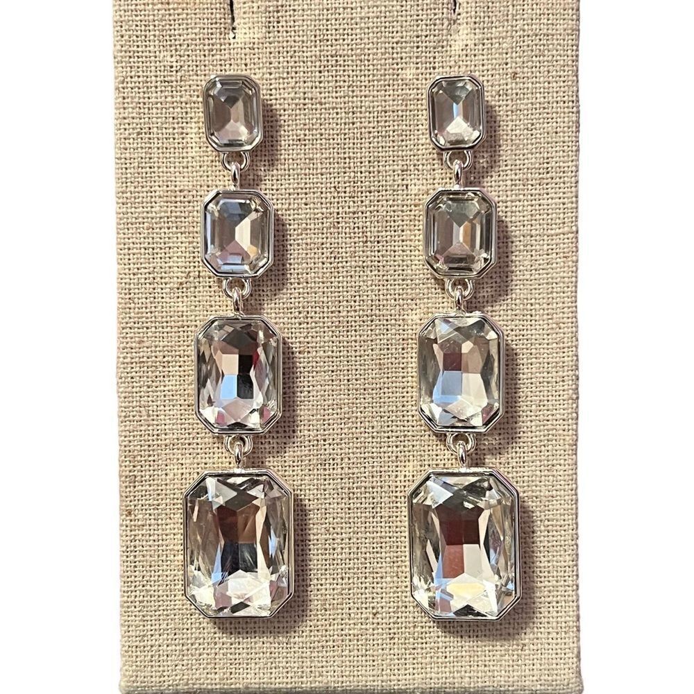 NWT Beautiful Long Dangling Rhinestone Silver Tone Earrings